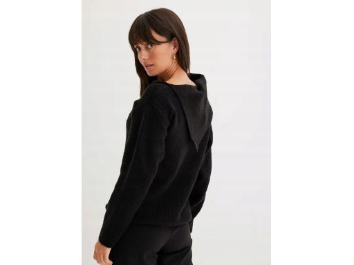 B.P.C czarny sweter z dużym kołnierzem 48/50.