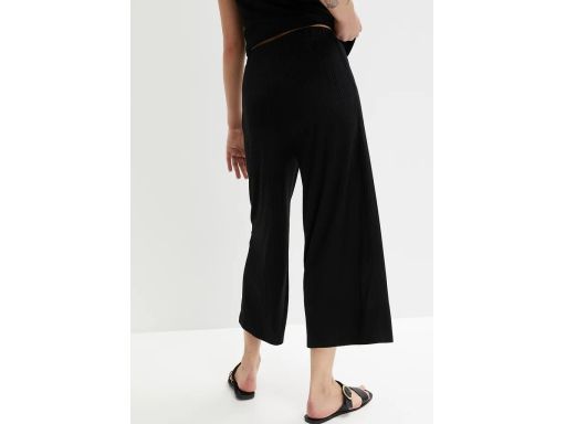 B.P.C spodnie 3/4 damskie czarne wygodne ^52/54