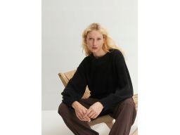 B.P.C czarny sweter damski 44/46.