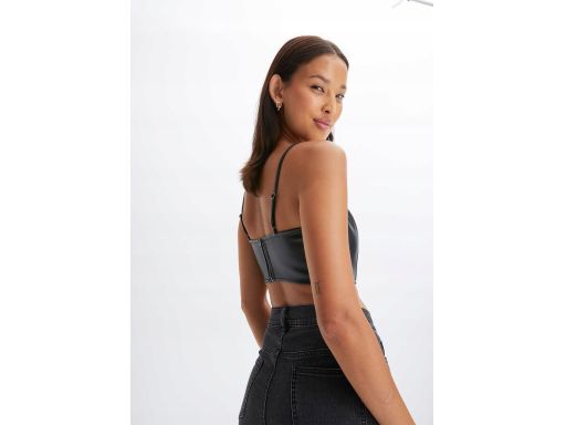 B.P.C krótki top czarny z eko skóry ^40