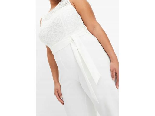 B.P.C kombinezon śmietankowy z koronką 44.