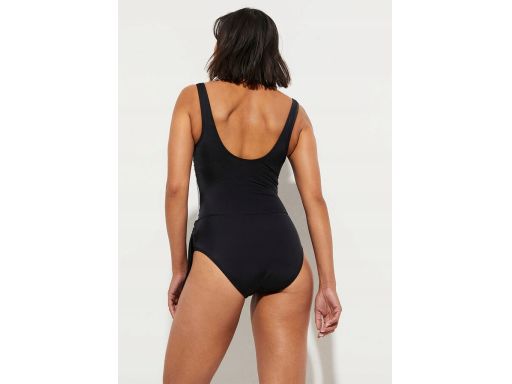 B.P.C Kostium kąpielowy modelujący w paski r.40