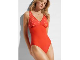 B.P.C kostium kąpielowy modelujący czerwony ^48