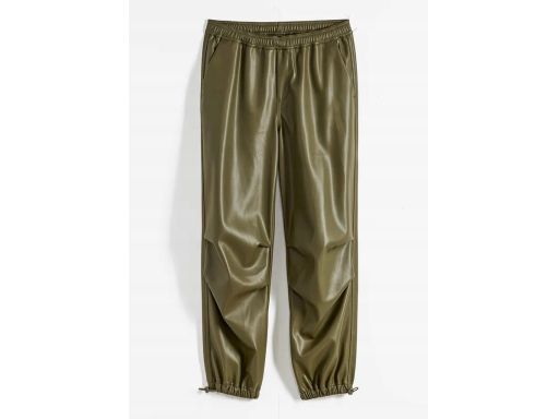 B.P.C spodnie eko skóra ciemna zieleń luźny fason ^50