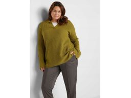 B.P.C oliwkowy sweter z kołnierzykiem 44/46.