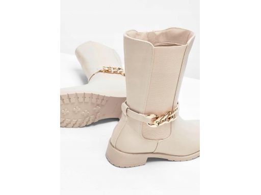 B.P.C krótkie kozaki beżowe ze złotym łańcuchem r.42