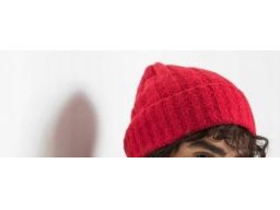 B.P.C dzianinowa czapka klasyczna czerwona r.one size