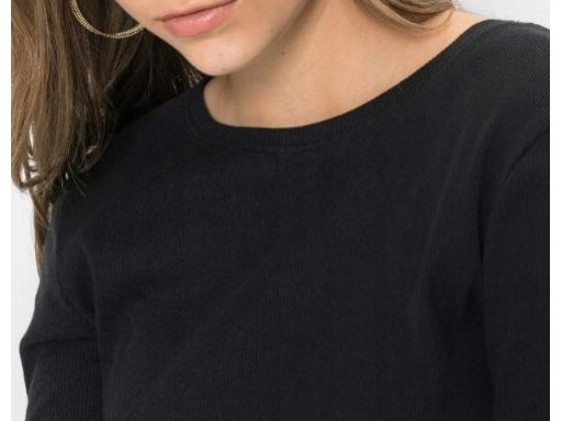 B.P.C bluzka prążkowana czarna z rozszerzanymi rękawami ^36/38