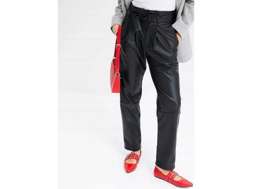 B.P.C spodnie czarne z eko skóry 42.