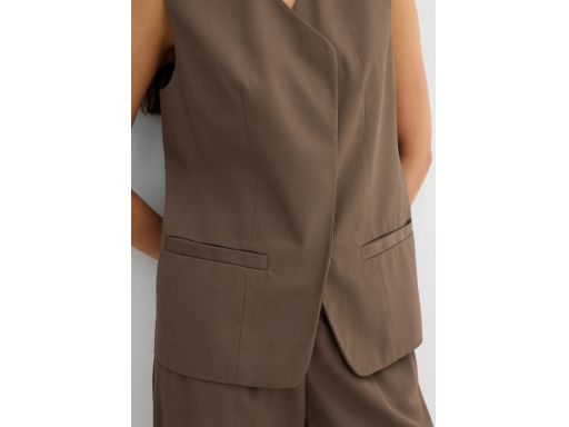 B.P.C kamizelka asymetryczna damska oliwkowa 52.