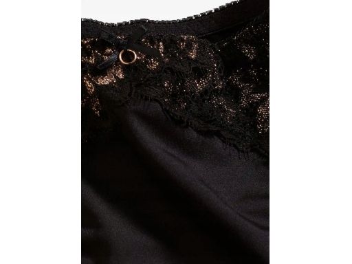 B.P.C koronkowe figi ze złotą nitką 48/50.