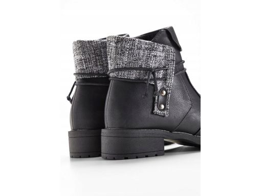 B.P.C botki z dzianinową wstawką r.40