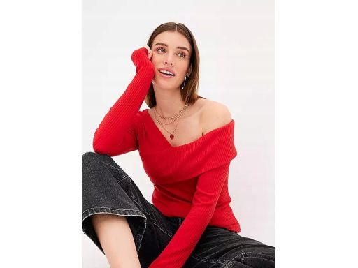 B.P.C bluzka czerwona prążkowana z modnym dekoltem r.48/50