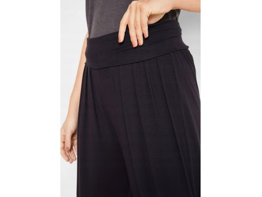 B.P.C spodnie 3/4 haremki czarne ^40/42