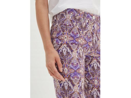 B.P.C spodnie ze stretchem w kolorowe wzory 50.