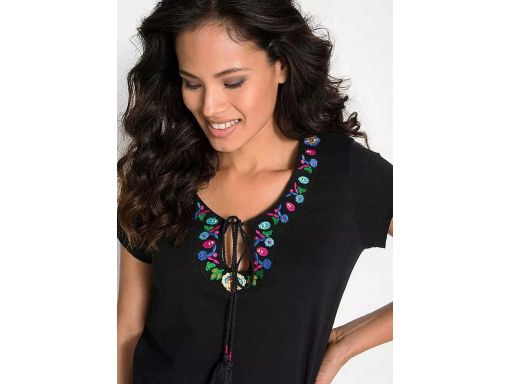 B.P.C sukienka czarna z frędzlami i haftami r.40/42