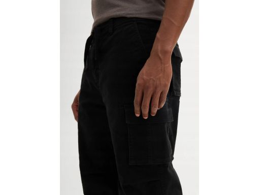 B.P.C męskie spodnie 3/4 czarne cargo ^56
