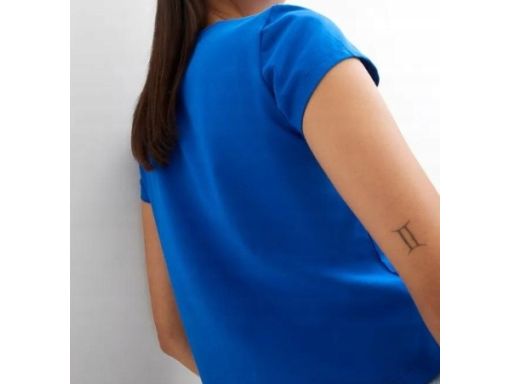 B.P.C t-shirt szafirowy z białym nadrukiem 40/42.