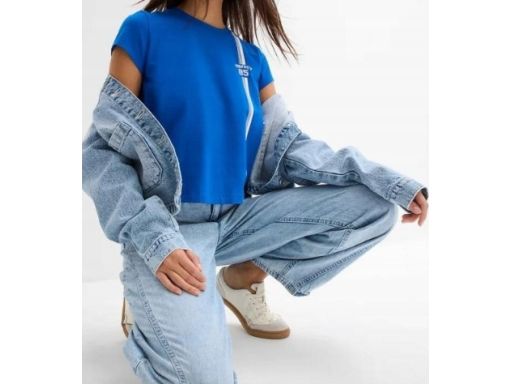 B.P.C t-shirt szafirowy z białym nadrukiem 40/42.