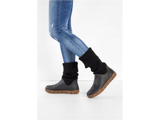 B.P.C kozaki ze skóry naturalnej ze skarpetową cholewką czarne 39.