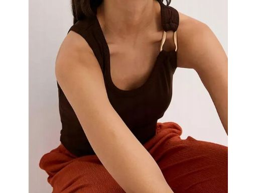 B.P.C top czekoladowy ze złotym zdobieniem na ramiączku r.44/46