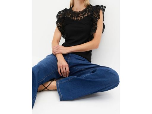 B.P.C czarna bluzka t-shirt z koronką ^36/38
