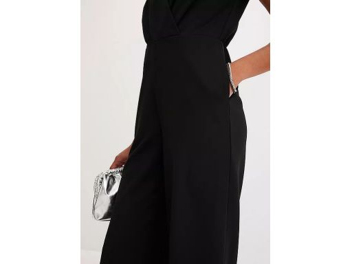 B.P.C Kombinezon czarny zdobiony na ramionach ^52/54