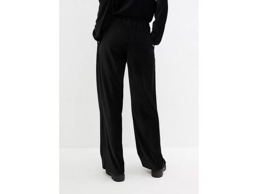 B.P.C spodnie sztruksowe czarne wygodne 48/50.