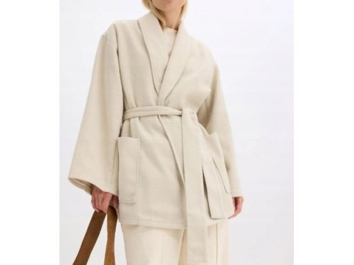 B.P.C krótki płaszcz beżowy szerokie rękawy r.42