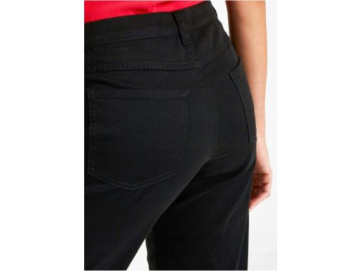 *B.P.C czarne krótkie spodenki z koronką 36.