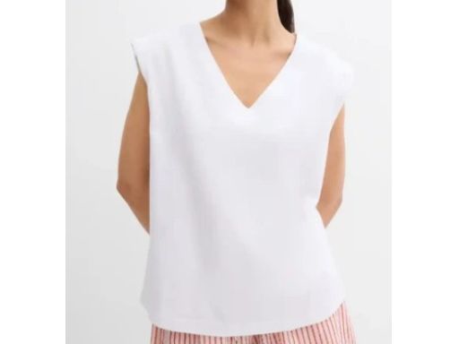 B.P.C t-shirt damski biały bez rękawów z dekoltem w serek 44/46.