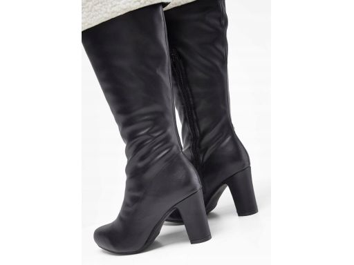 B.P.C kozaki eko skóra czarne ze śmietankowym barankiem na klocku 37.