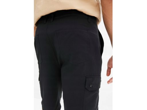 B.P.C spodenki bermudy bojówki męskie czarne 62.