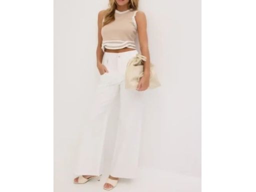 B.P.C krótki beżowy top z wycięciami r.44/46