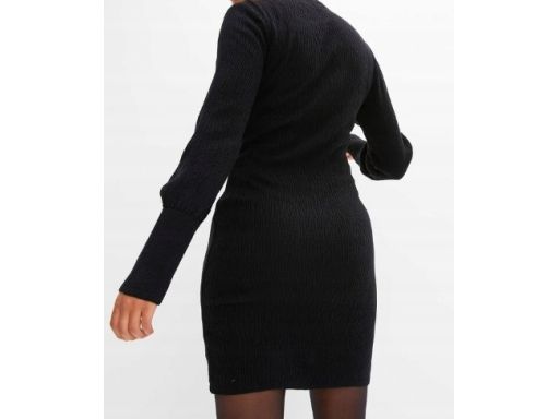 B.P.C sukienka dzianinowa czarna z wycięciem r.40/42
