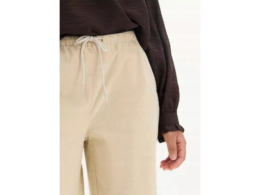 B.P.C spodnie sztruksowe luźne proste beżowe r.42