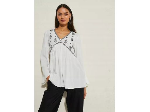B.P.C bluzka biała z czarnym haftem boho 34.