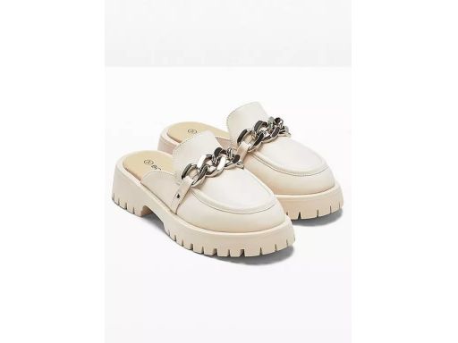 B.P.C czółenka klapki beżowe z łańcuchem 40.