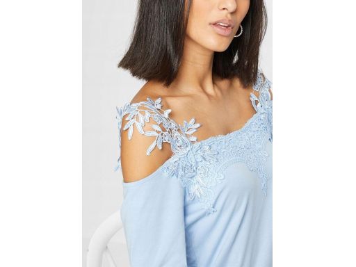 B.P.C niebieska bluzka z odkrytymi ramionami i koronką ^36/38
