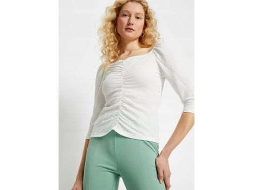 B.P.C bluzka śmietankowa z marszczeniami r.40/42