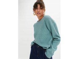 B.P.C sweter krótszy krój damski r.44/46