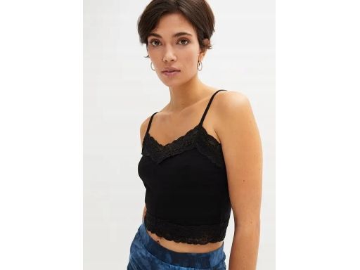 B.P.C czerwony krótki top z koronką r.44/46