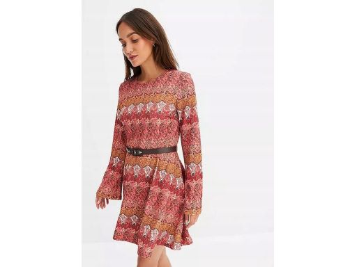 B.P.C sukienka we wzory przed kolana 40/42.