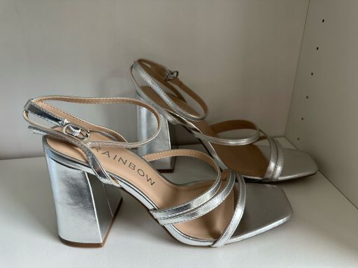 B.P.C sandały srebrne na wysokim obcasie ^39