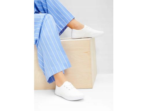 B.P.C trampki materiałowe damskie białe sneakersy 40.