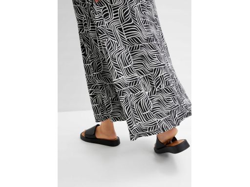 B.P.C. sukienka maxi czarna z białym wzorem 36/38.