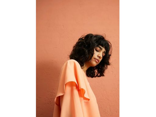 B.P.C bluzka asymetryczna z falbanką brzoskwiniowa 42.