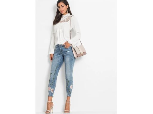 B.P.C bluzka śmietanka z koronką 32/34.