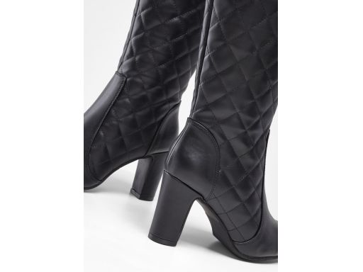 B.P.C kozaki czarne pikowane 40.