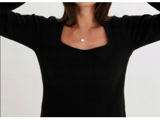 B.P.C sweter czarny dekolt karo prążkowany r.48/50